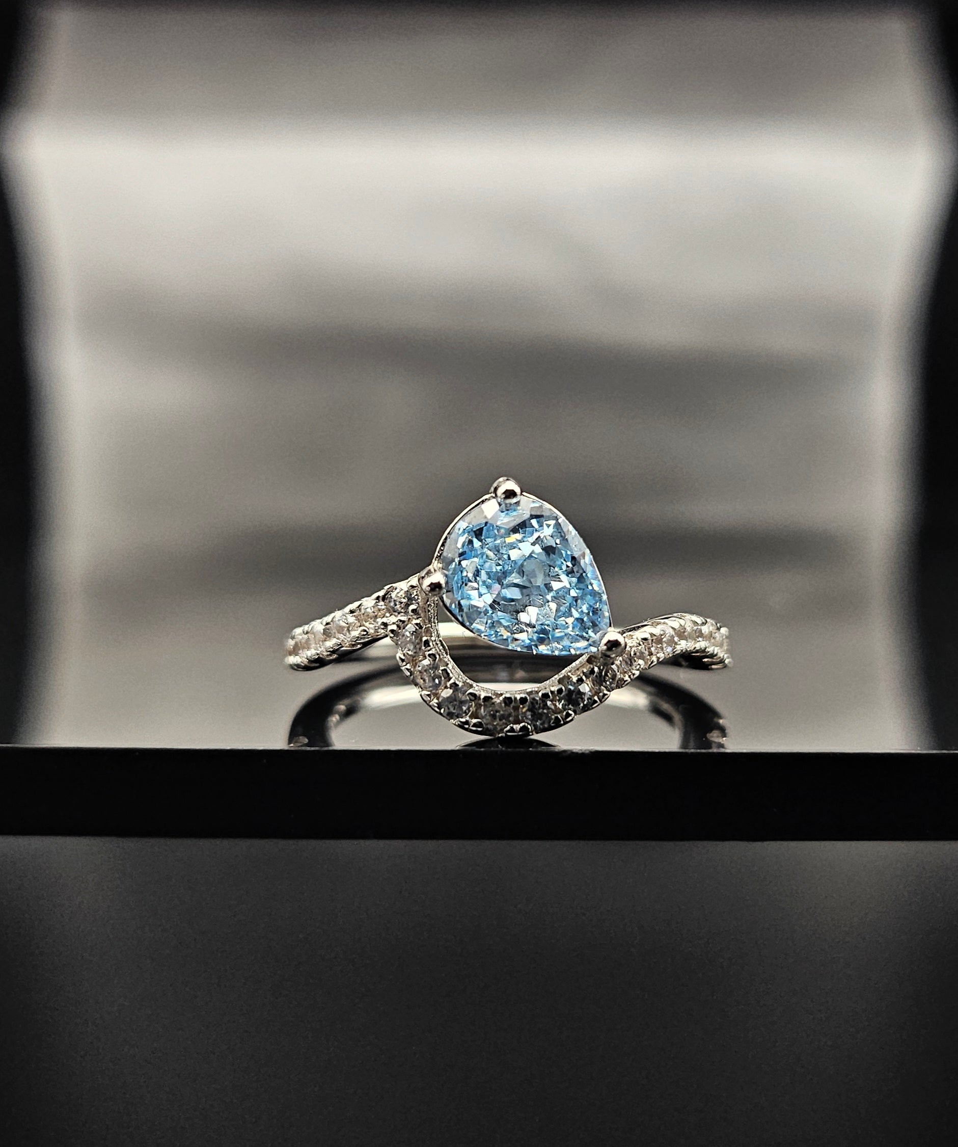 Gem To The Edge - Ring