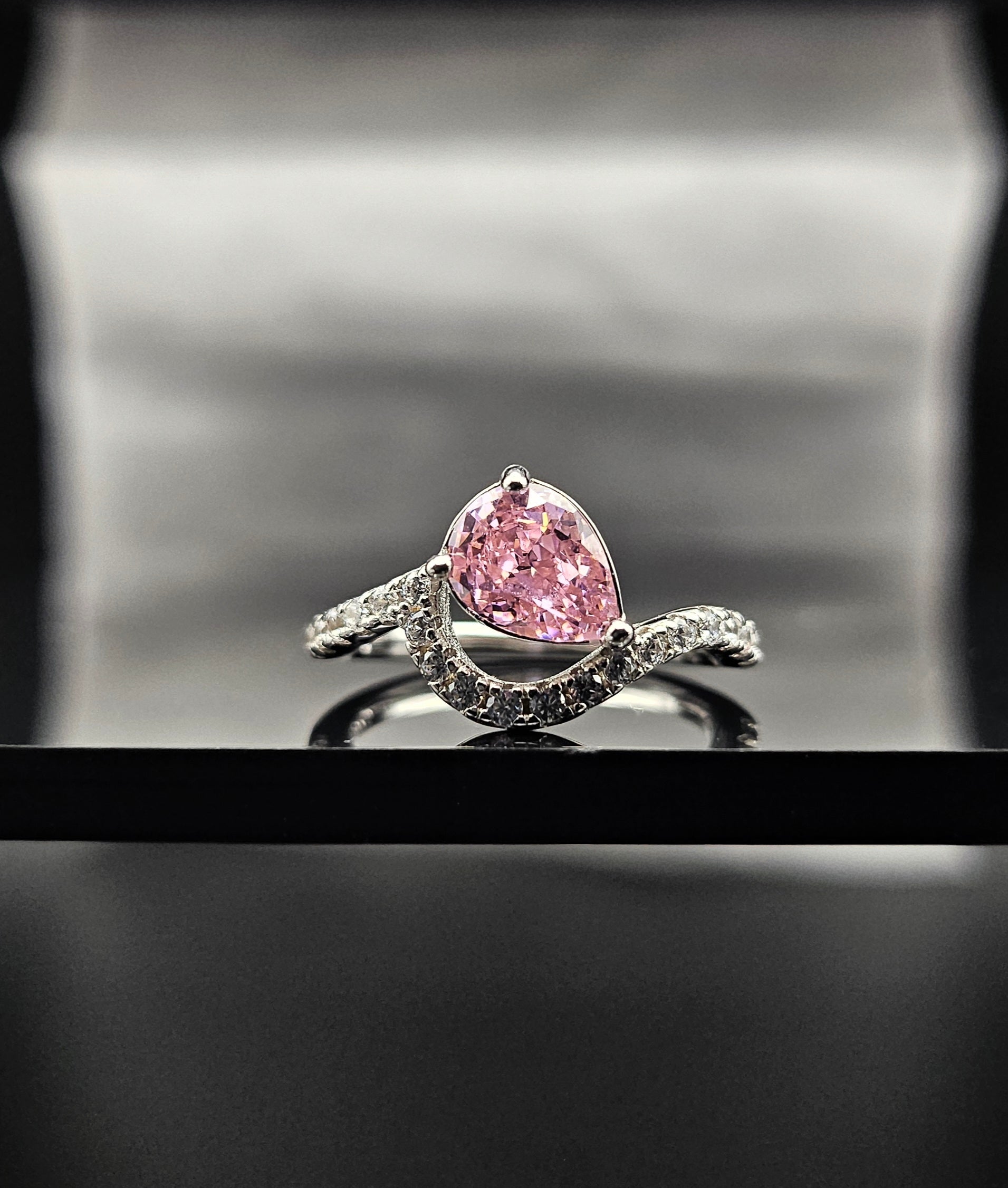 Gem To The Edge - Ring