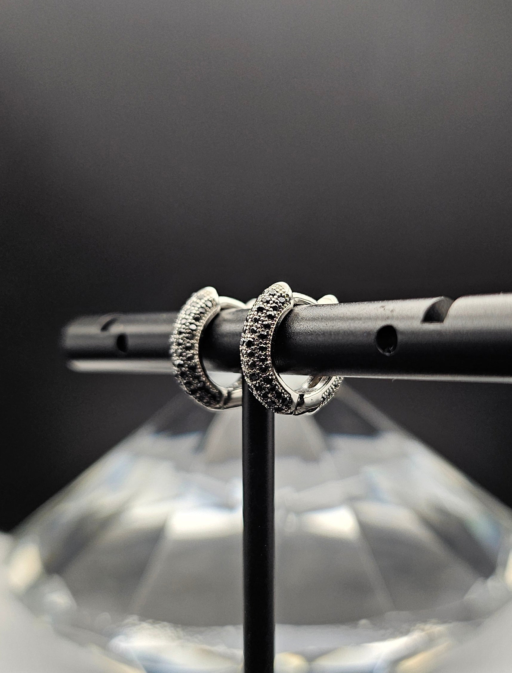 Polo Noir - VVS1 Hoop Earrings Tight Fit