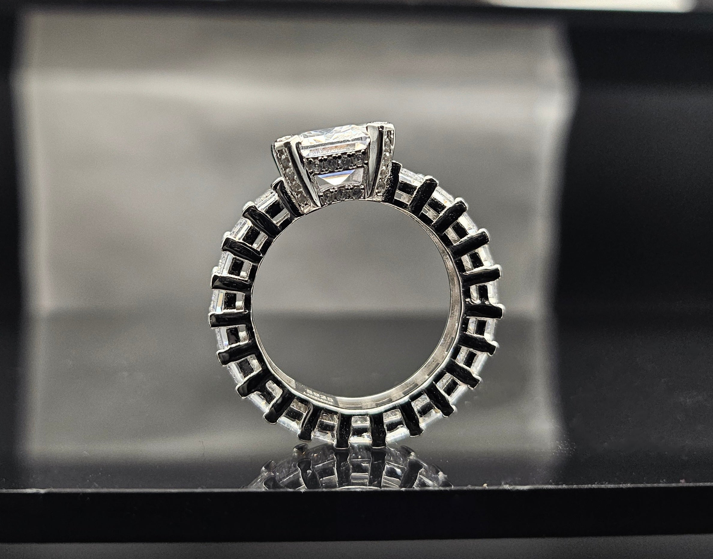 Center Glow - Ring