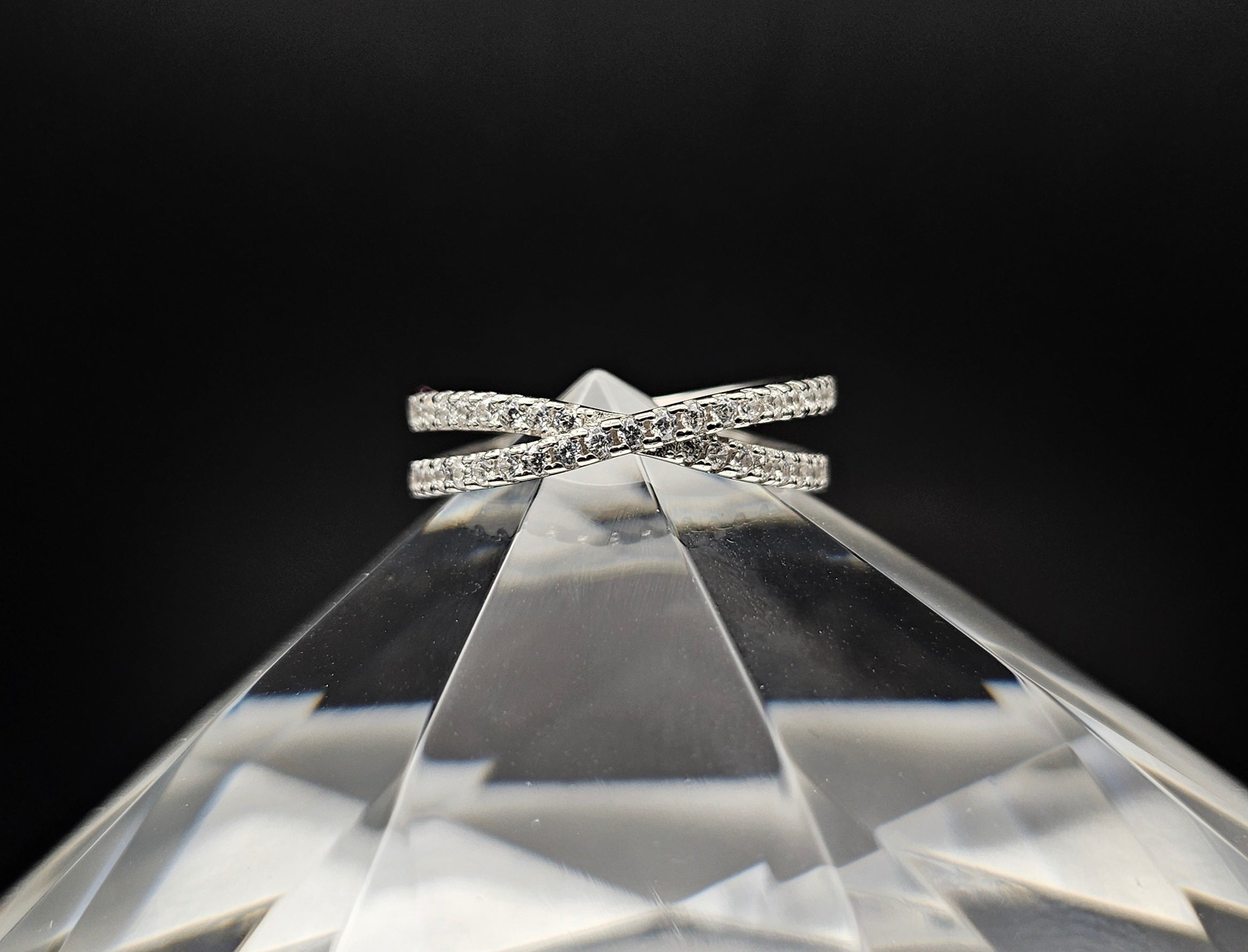 Crossed Romance Ring