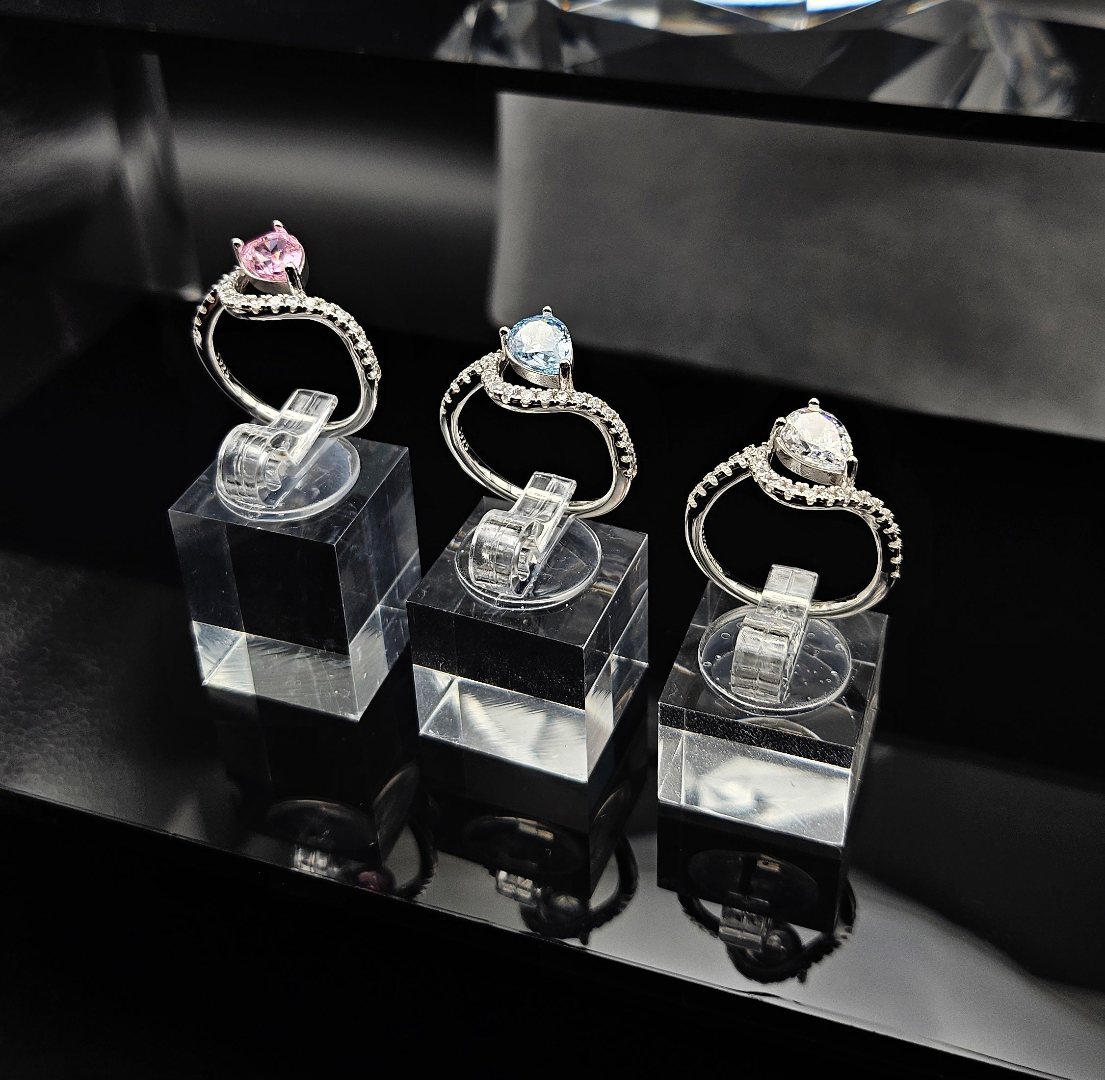 Gem To The Edge - Ring