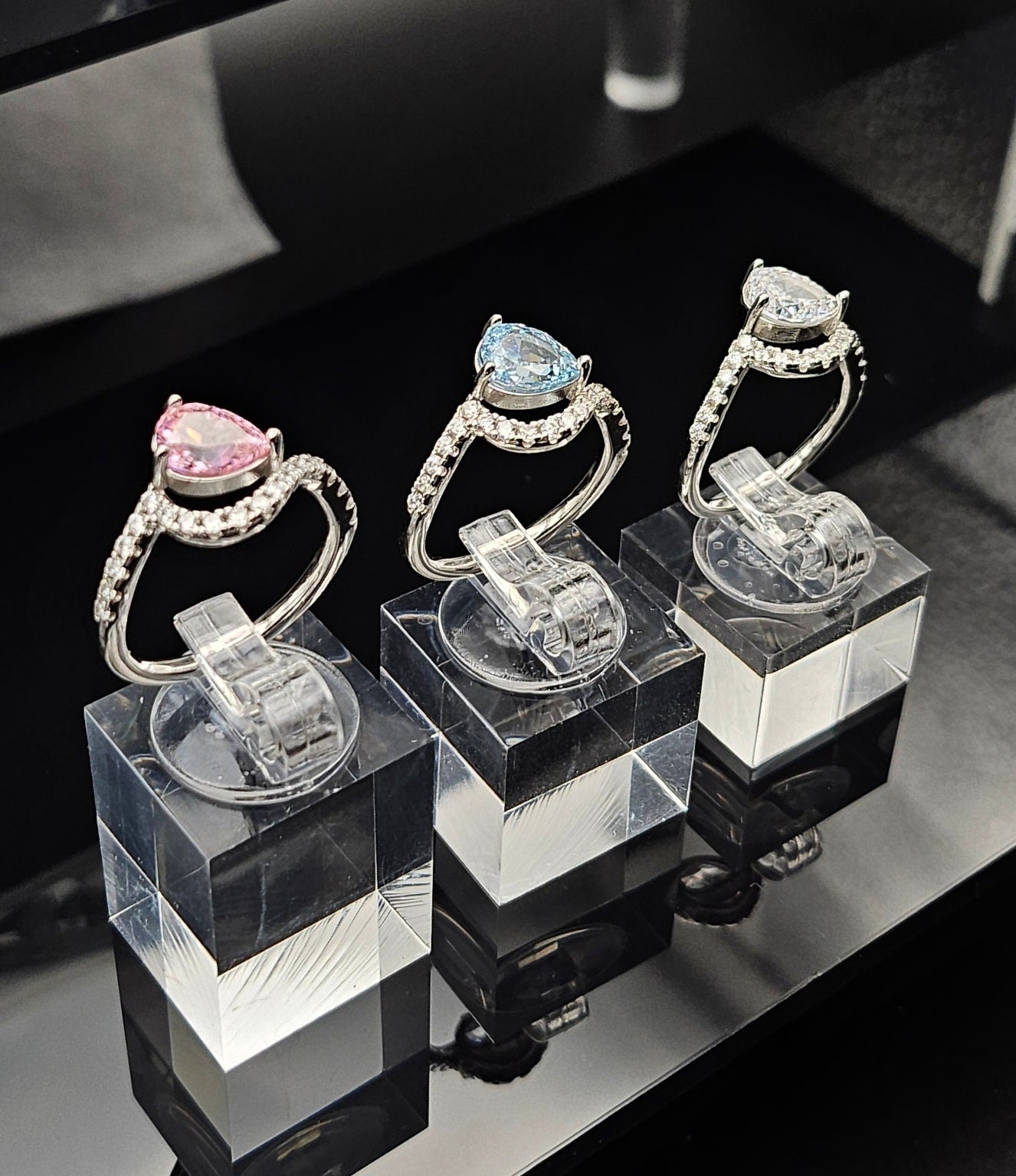 Gem To The Edge - Ring
