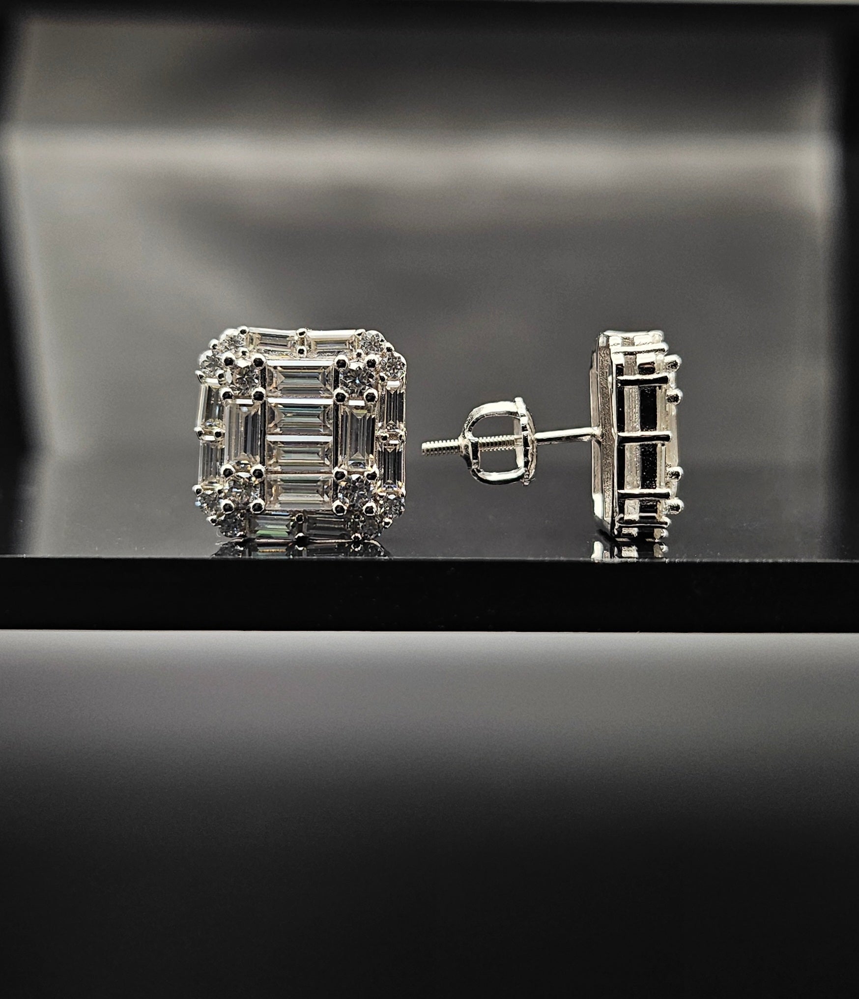 The Solvian - VVS1 Screw Back Earrings